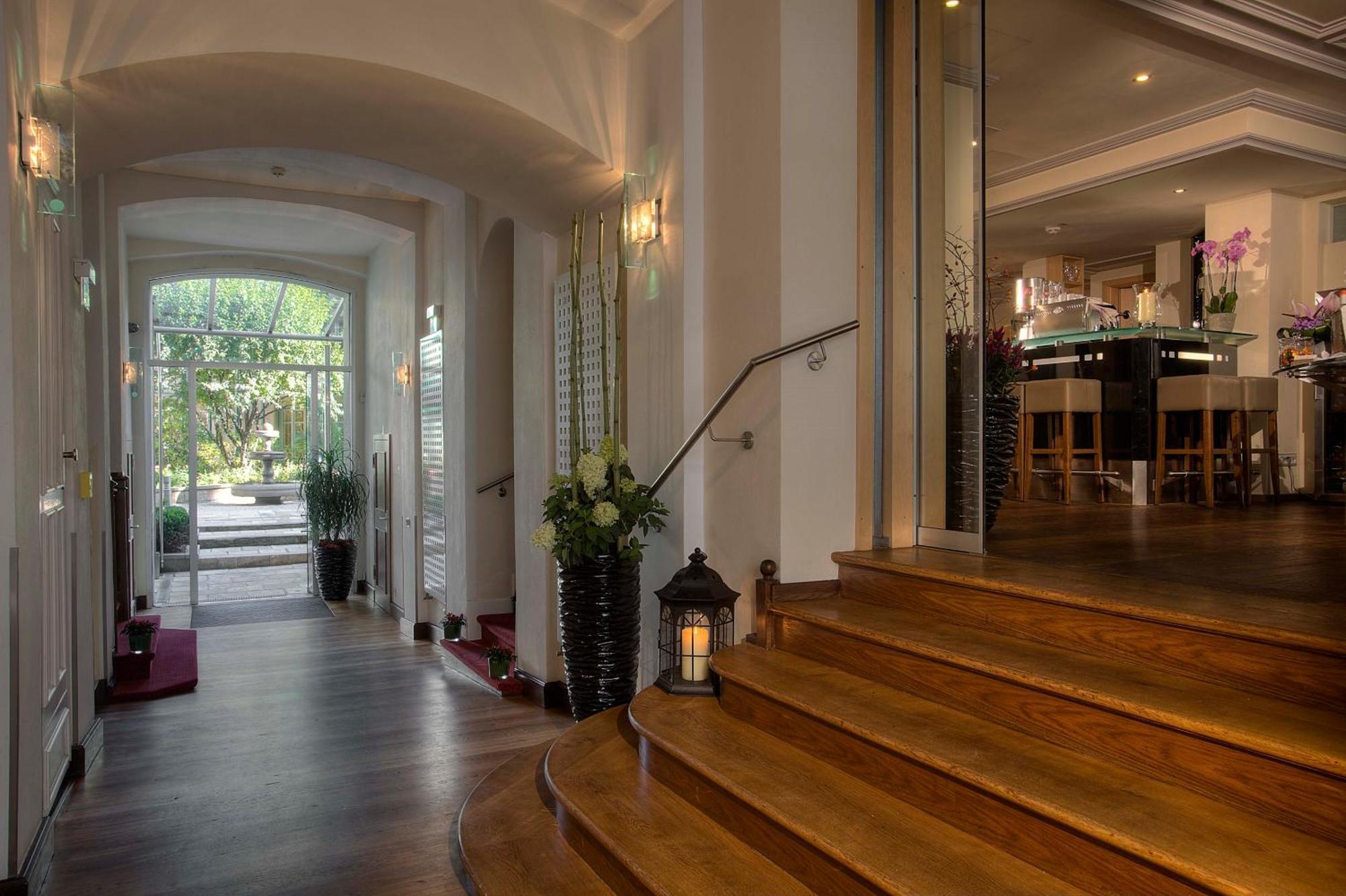 Maximilian Munich Apartments & Hotel, Munich
